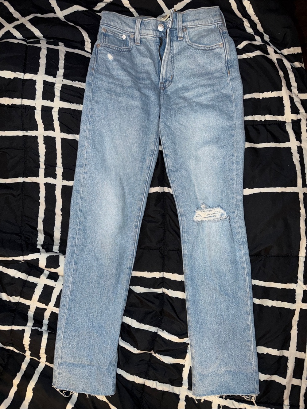 Madewell Light Blue Straight-Leg Jeans with Knee Distress